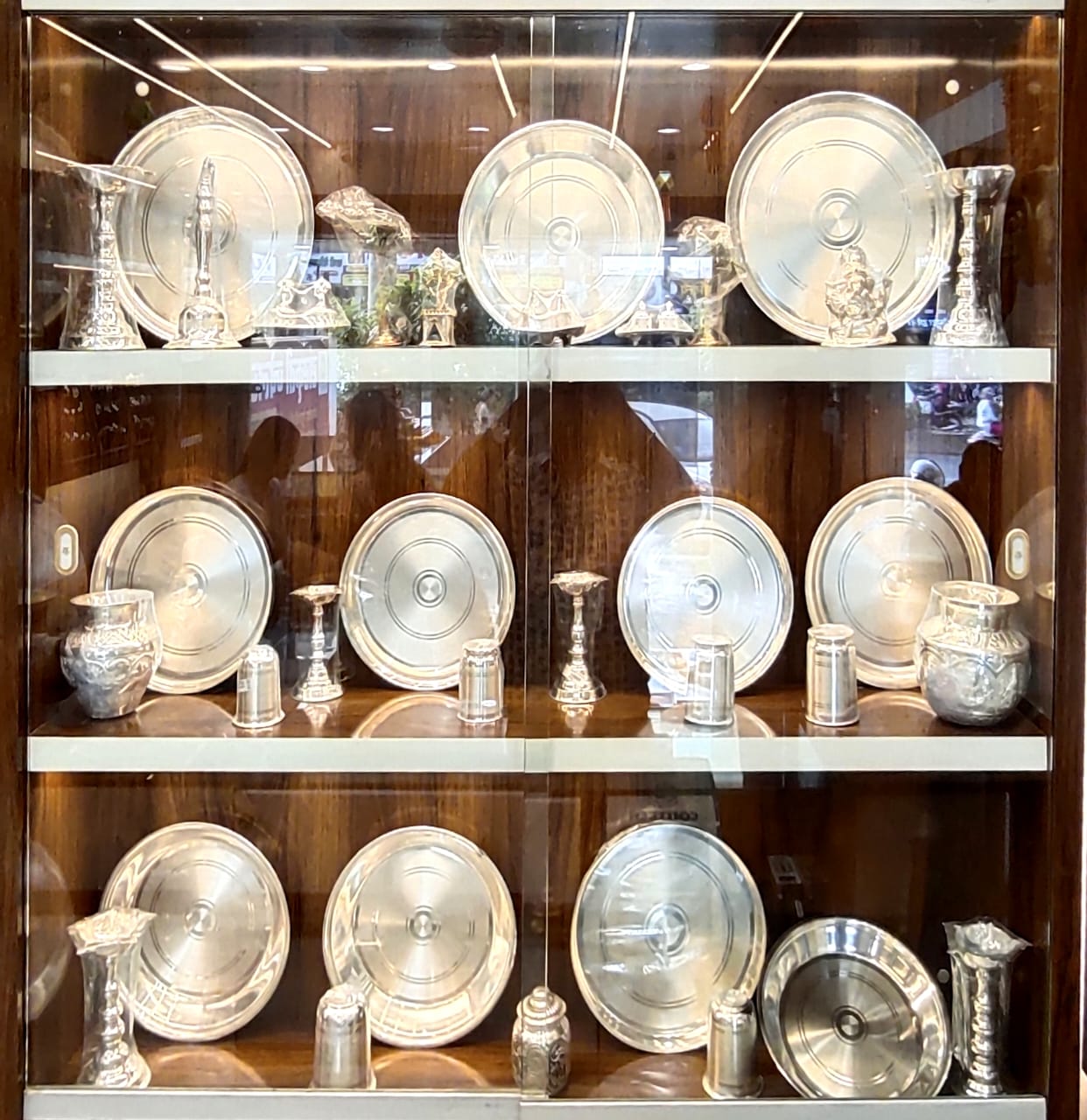 SILVER UTENSILS