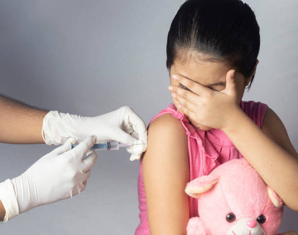 लहान बाळाचे लसीकरण (Vaccination)
