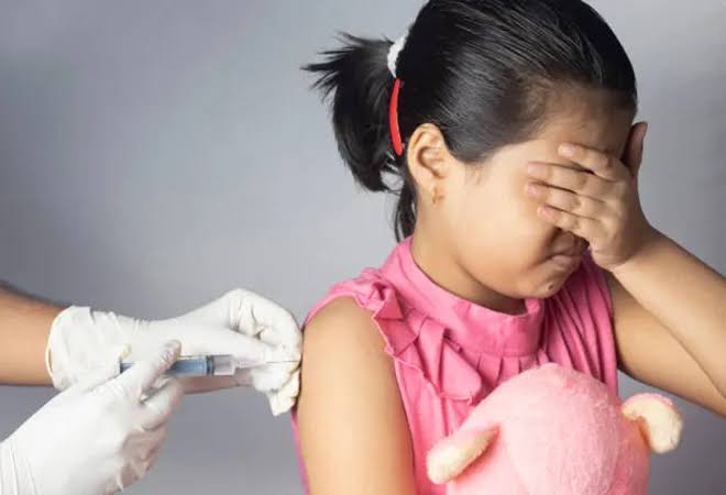 लहान बाळाचे लसीकरण (Vaccination)